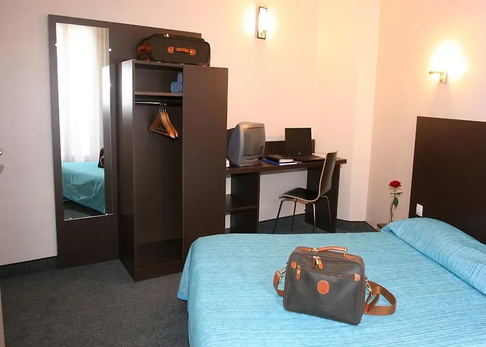 Amarys Simart Hotel *