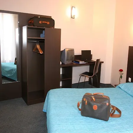 Amarys Simart Hotel *