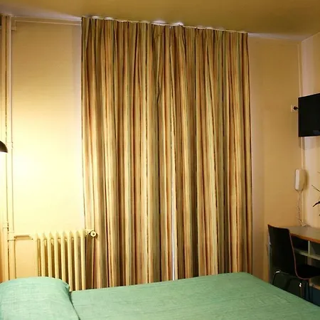 Amarys Simart * Paris